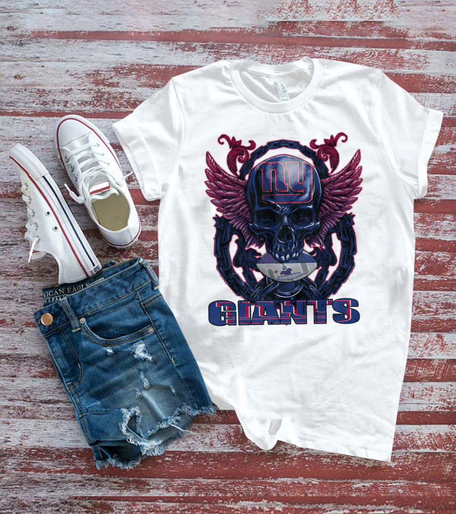 Skullfb New York Giants Winged Skull Design With Football Helmet And Chains T-Shirt
