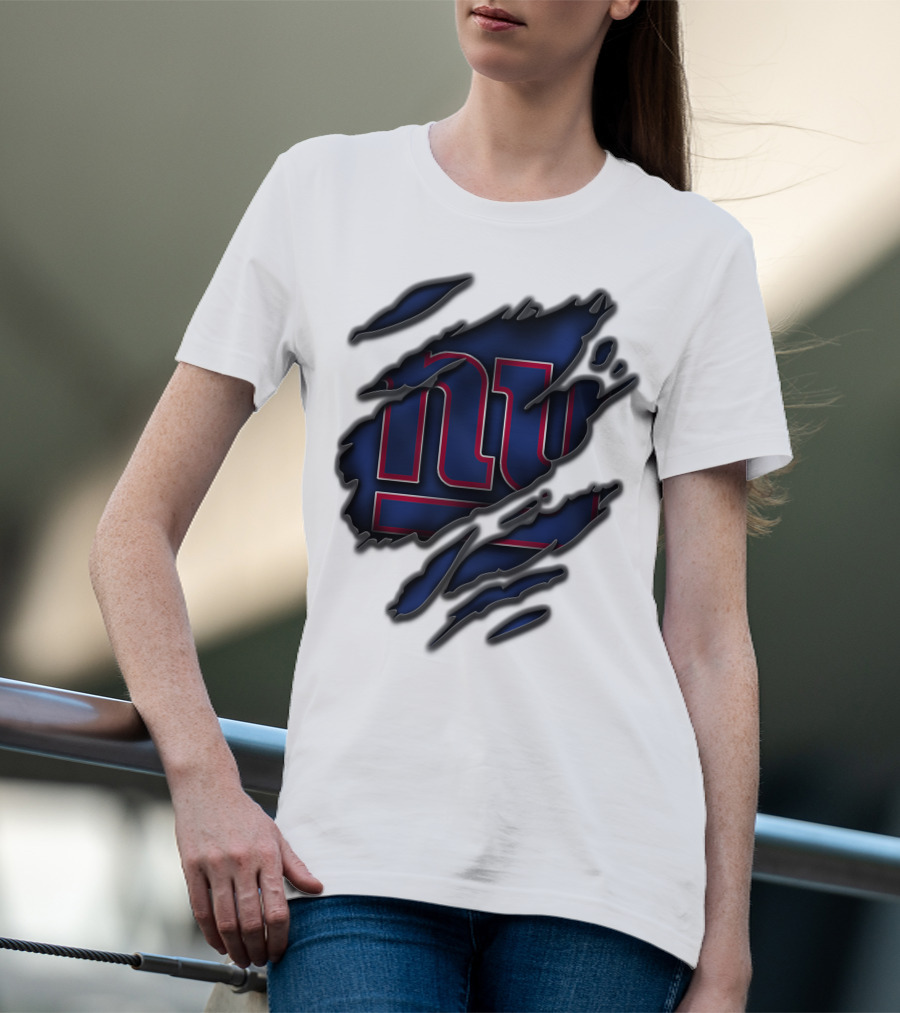 Torn V3 New York Giants Logo Rip Effect T-Shirt