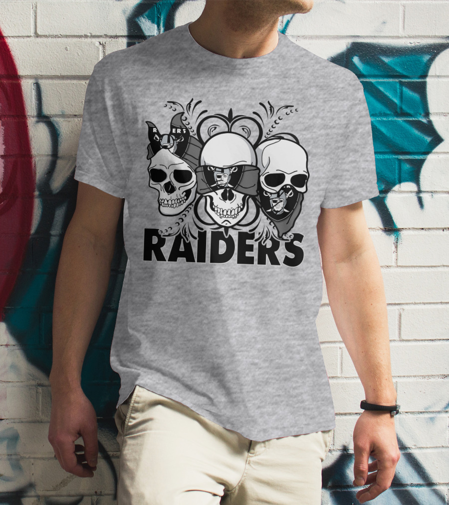 3 Skull Raiders T-Shirt