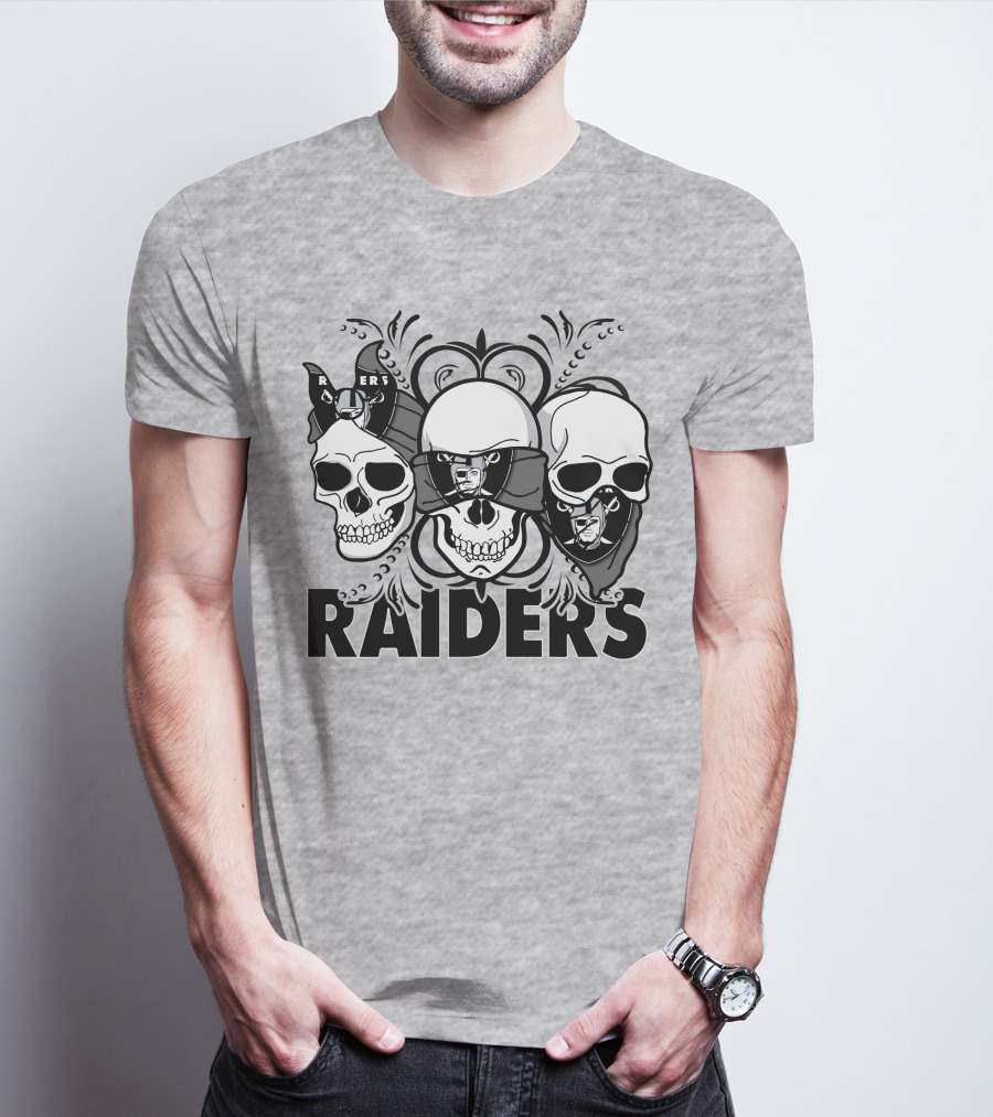 3 Skull Raiders T-Shirt