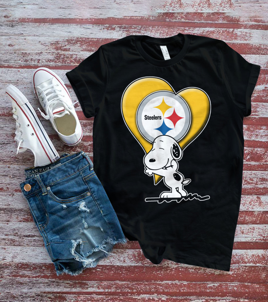 Snoopy Hugging Heart Steelers Logo Pittsburgh Steelers Fan Gear T-Shirt
