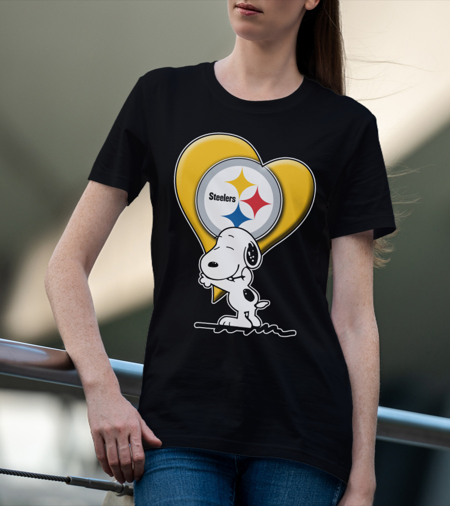 Snoopy Hugging Heart Steelers Logo Pittsburgh Steelers Fan Gear T-Shirt