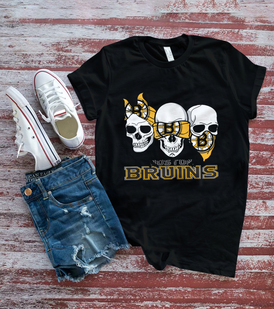 3 Skull Boston Bruins Hockey Skulls T-Shirt