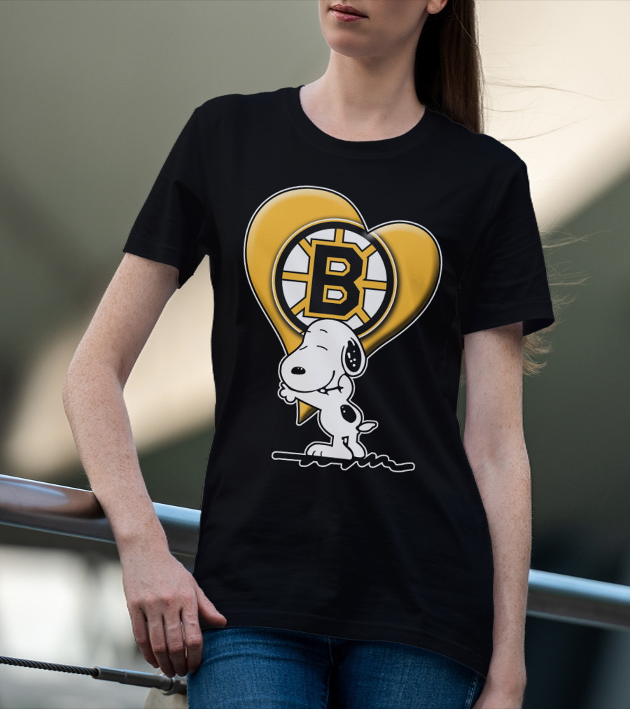 Snoopy Heart Boston Bruins Logo Hug T-Shirt