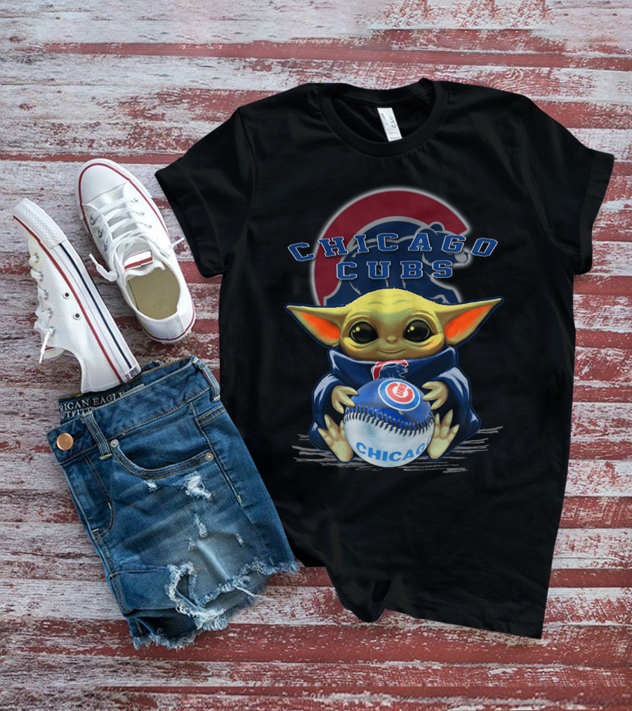 Chicago Cubs Baby Yoda Holding Baseball T-Shirt