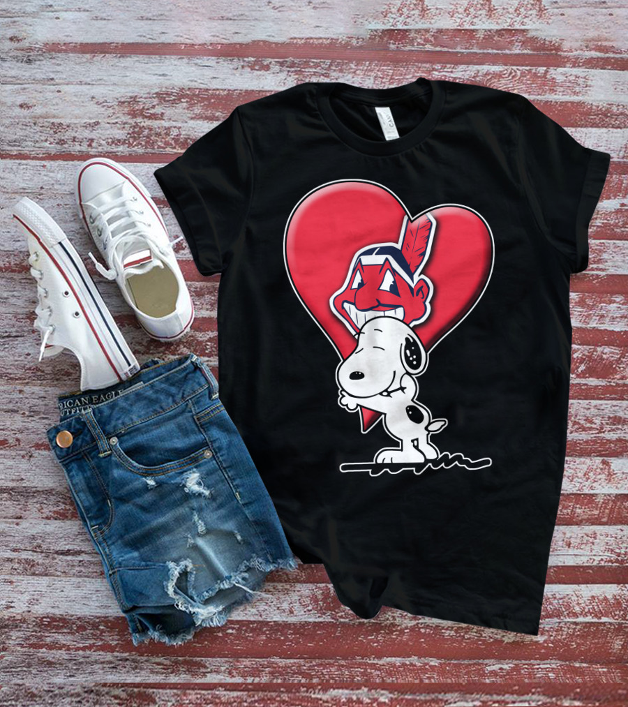 Snoopy Hugging Cleveland Indians Logo Heart T-Shirt