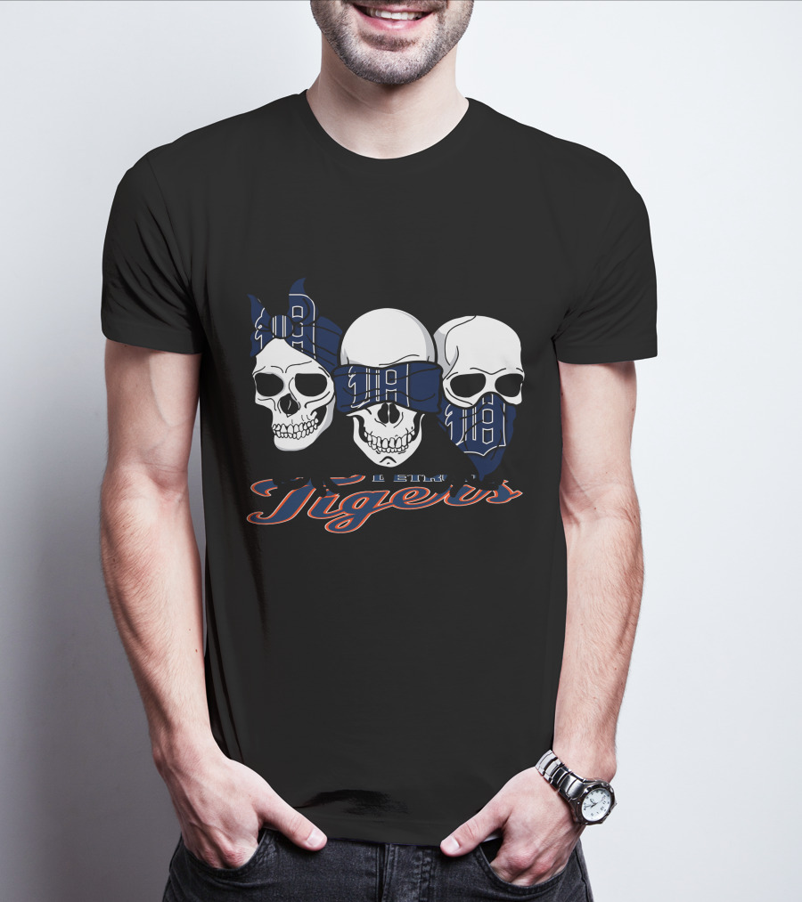 Detroit Tigers 3 Skull Pattern With Bandanas And Typography T-Shirt