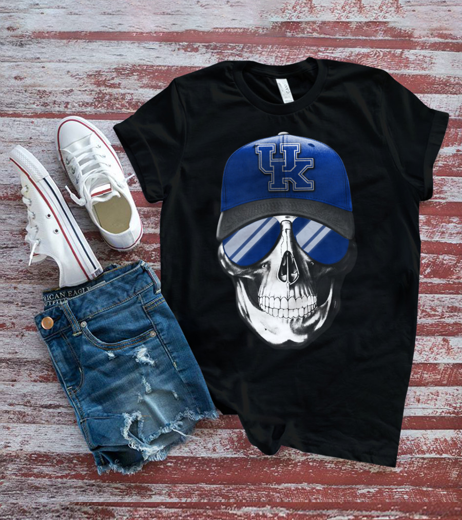 Skull With Kentucky Wildcats Cap And Reflective Sunglasses T-Shirt
