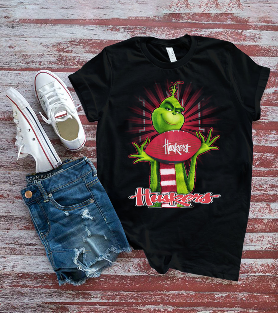 Grinch Holding Huskers Football Nebraska Cornhuskers T-Shirt