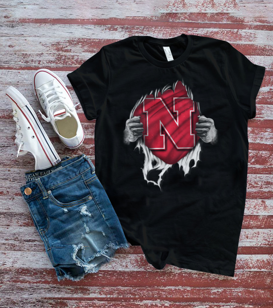 Nebraska Cornhuskers Bold N Icon Torn Peeling Effect T-Shirt