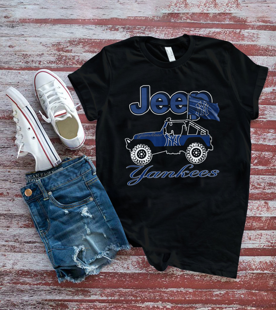 Jeep Yankees New York Yankees Blue Jeep With Yankees Flag T-Shirt