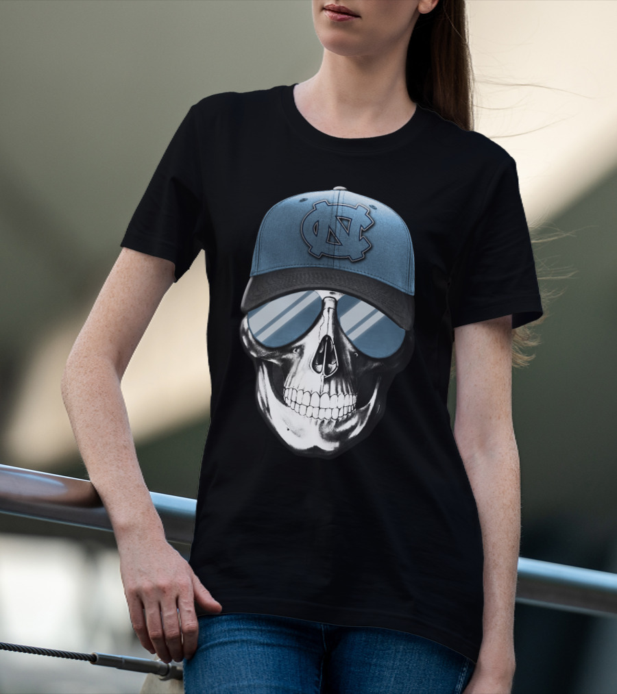 North Carolina Tar Heels Skull Wearing Logo Cap T-Shirt