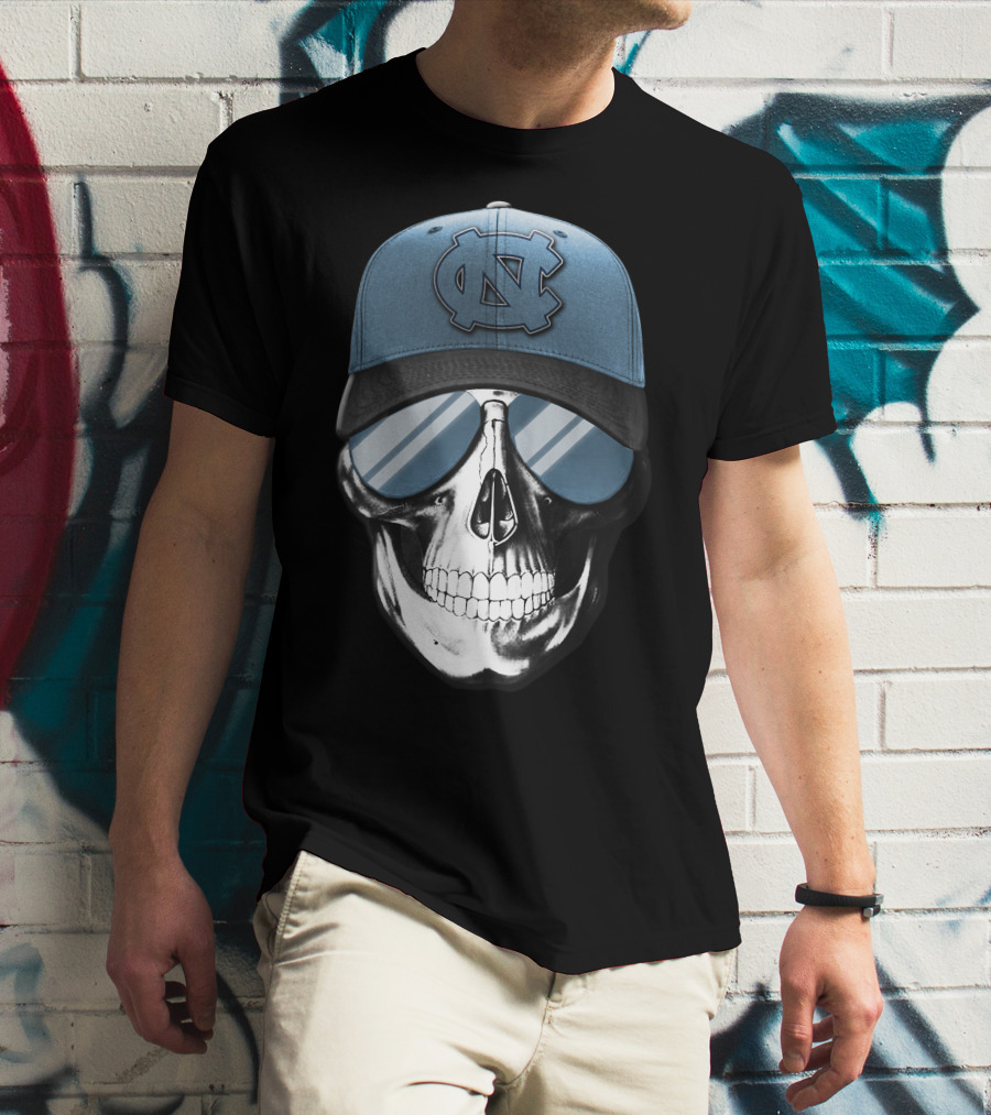 North Carolina Tar Heels Skull Wearing Logo Cap T-Shirt