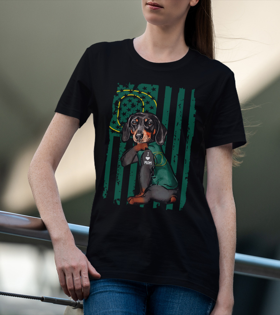Dachshund I Love Mom Oregon Ducks American Flag T-Shirt