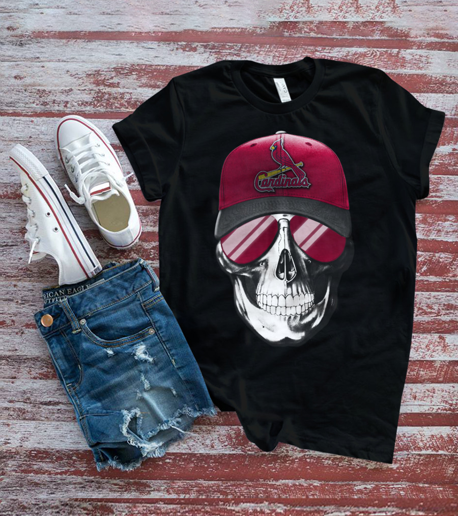 Skull With St. Louis Cardinals Cap And Sunglasses T-Shirt