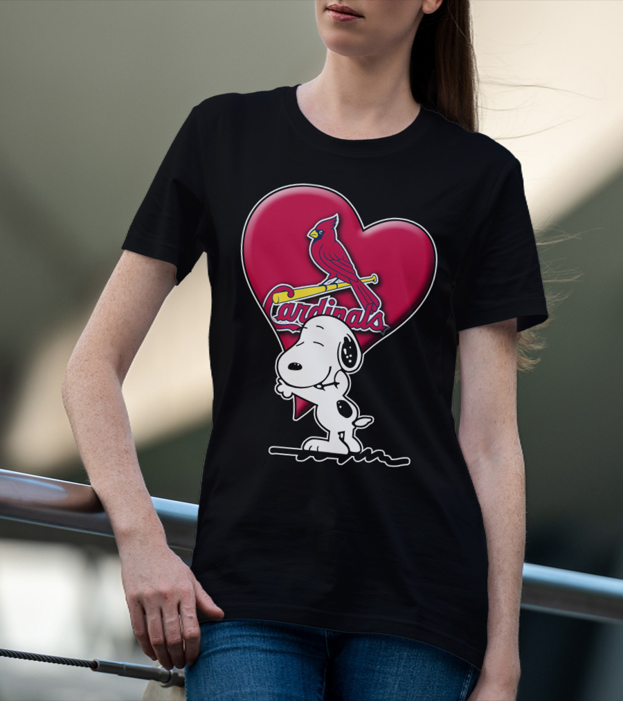 Snp V1 St. Louis Cardinals Heart With Snoopy Hugging T-Shirt
