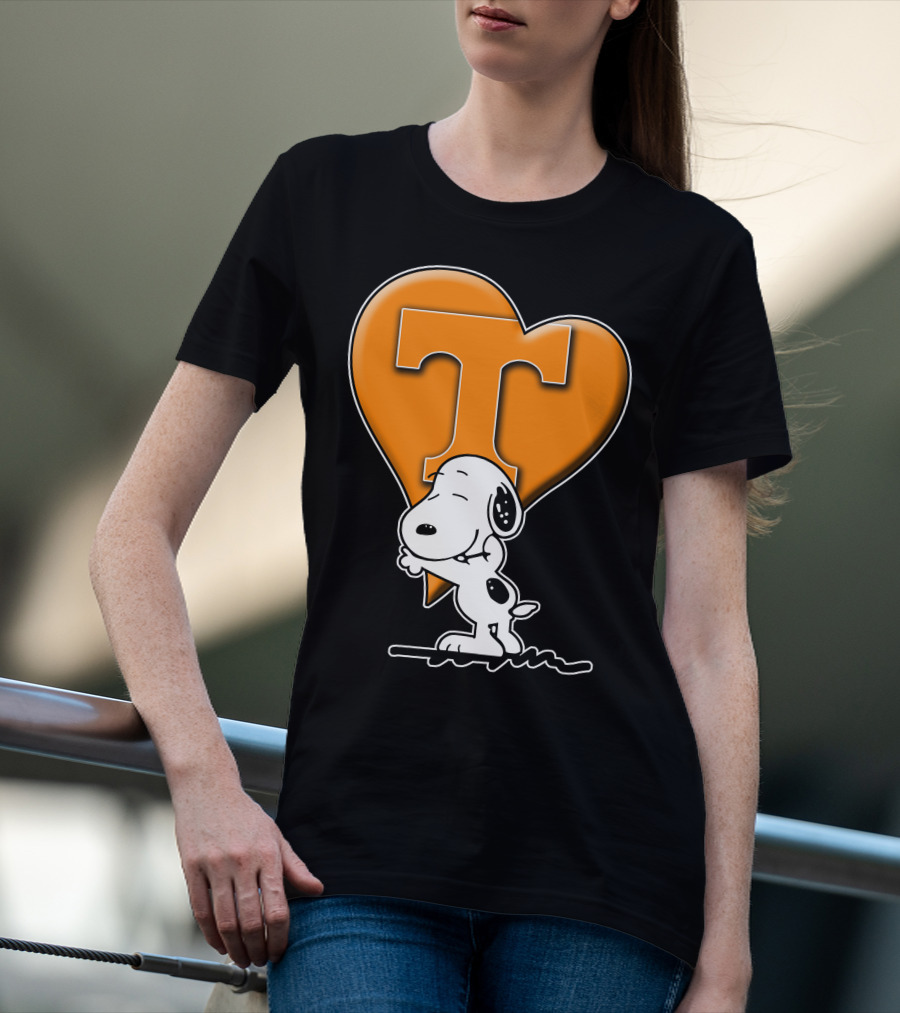 Snp V1 Tennessee Volunteers Snoopy Heart T-Shirt