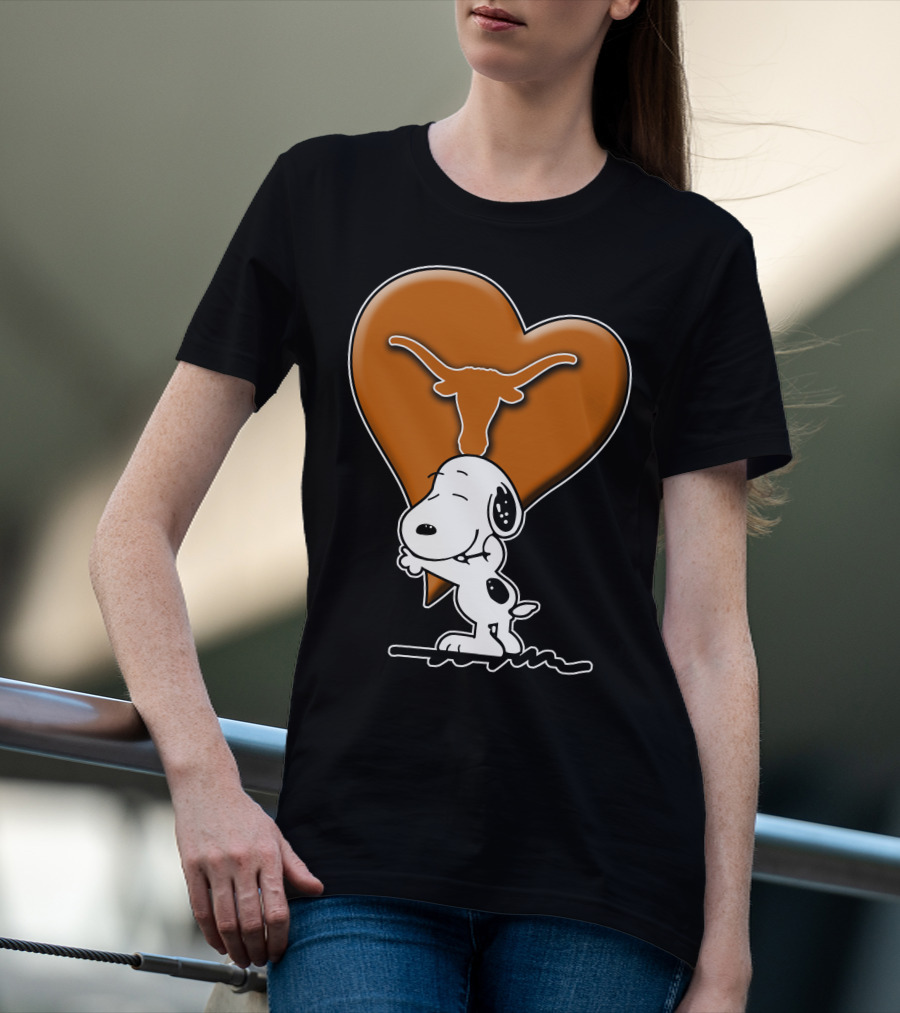 Snoopy Love Texas Longhorns Heart Snoopy Hug T-Shirt