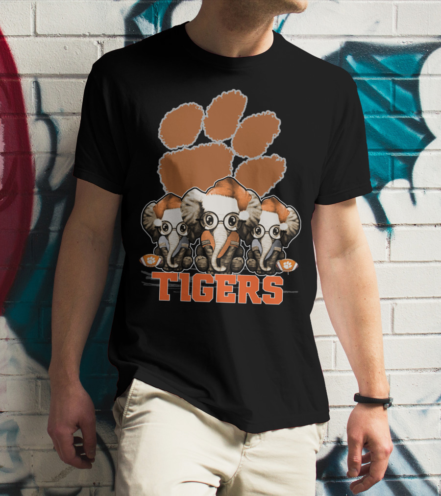 Clemson Tigers Christmas Elephants In Santa Hats With Paw Prints T-Shirt