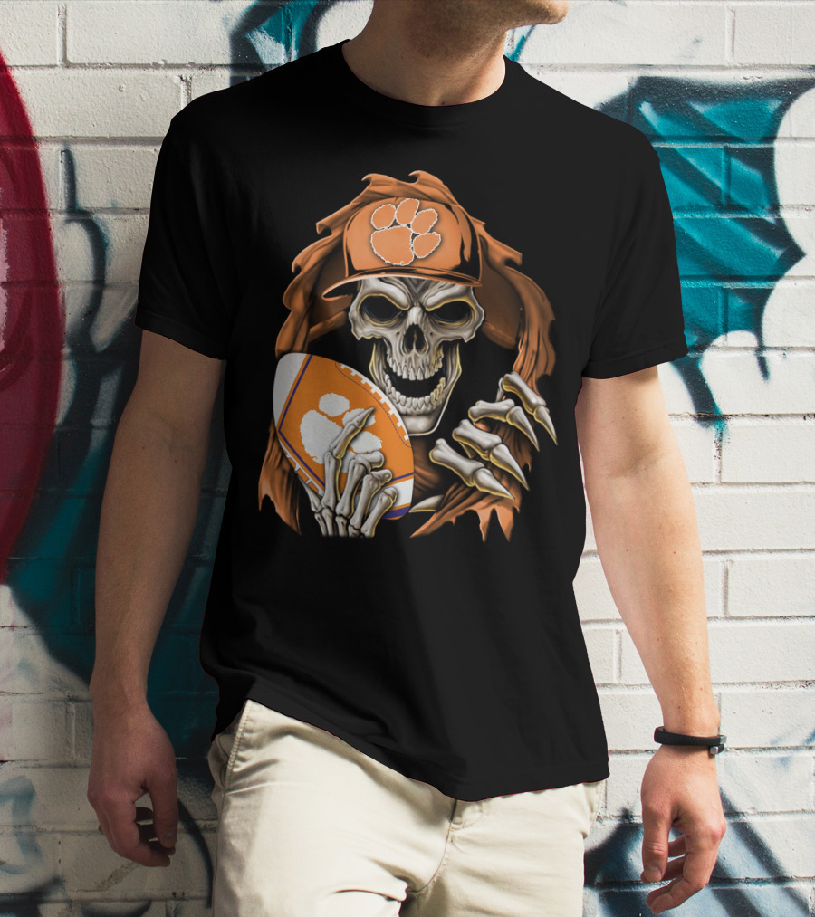Skullbong Clemson Tigers Skeleton In Hat Holding Football T-Shirt