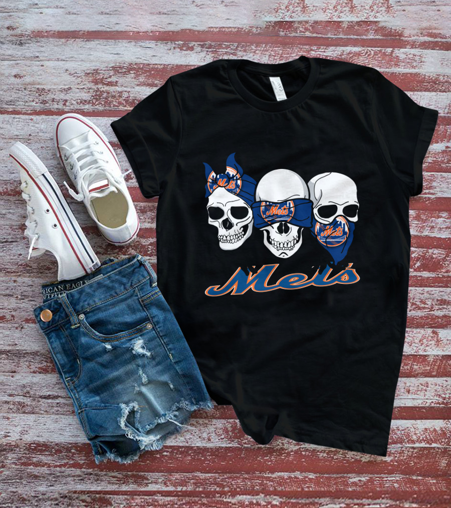 3 Skulls Mets Logo Bandanas T-Shirt
