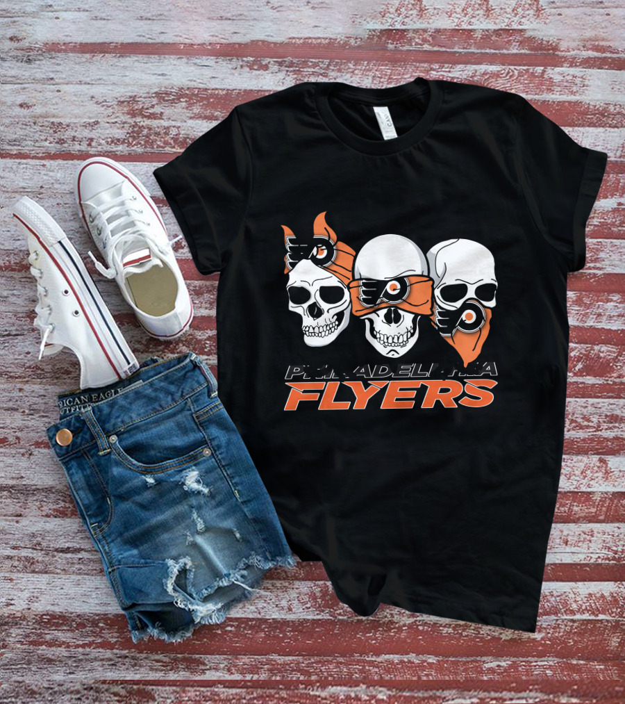 Philadelphia Flyers Three Skull Bandana Motif T-Shirt