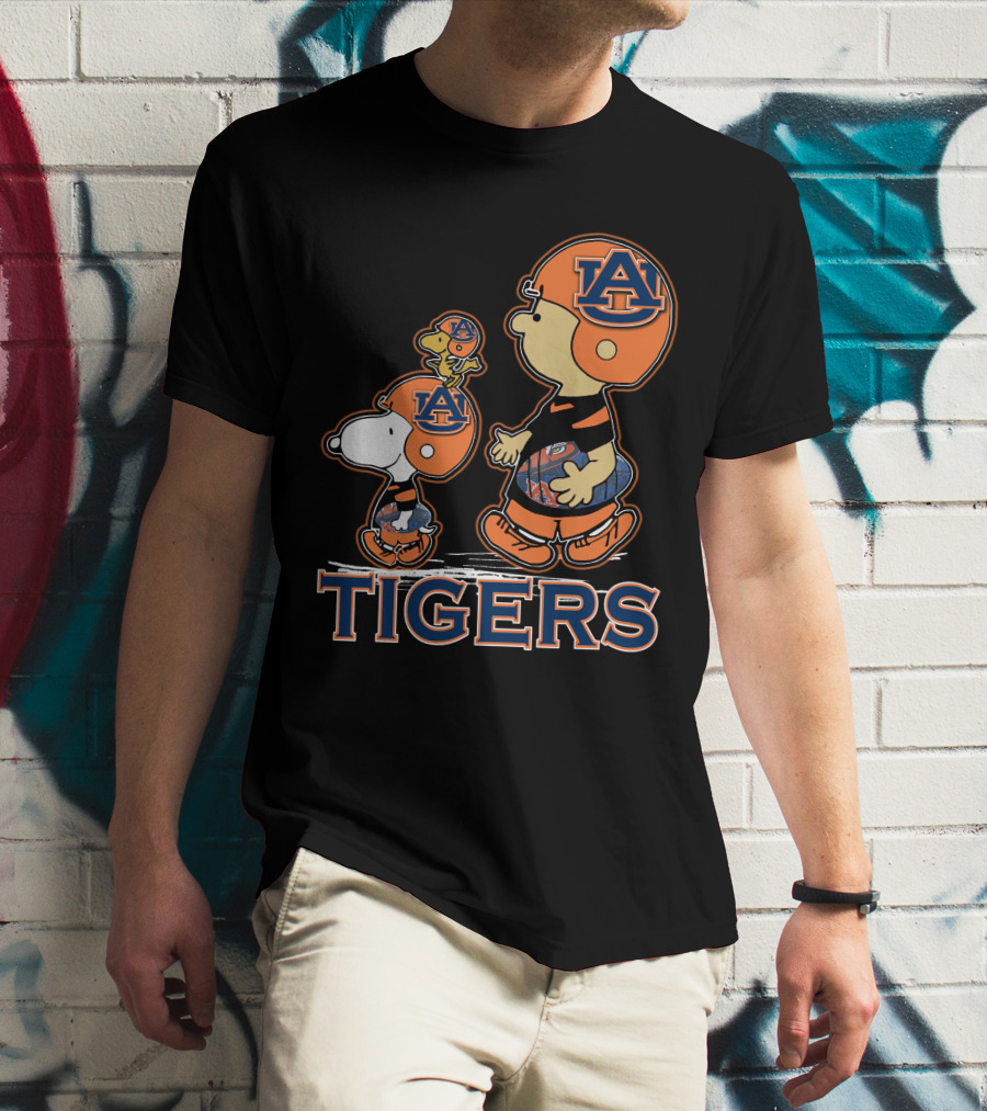 Auburn Tigers Snoopy Football Characters T-Shirt