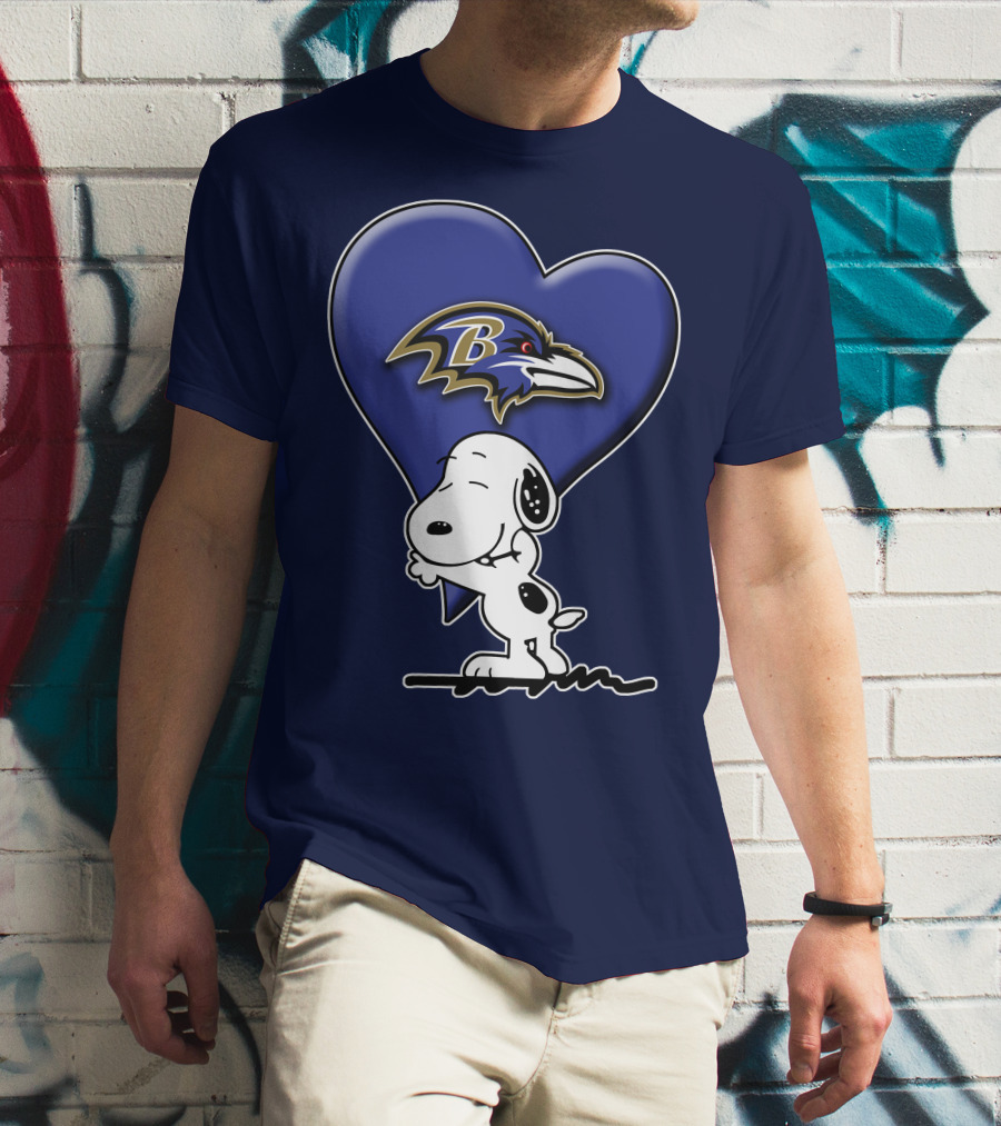 Snp V1 Baltimore Ravens Heart And Snoopy Hug T-Shirt