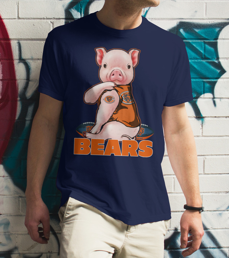 Pig In Chicago Bears Jersey With Football And Logo BEARS T-Shirt
