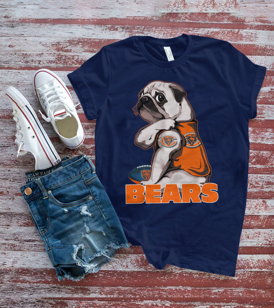 Pug Chicago Bears Football Fan With Team T-Shirt