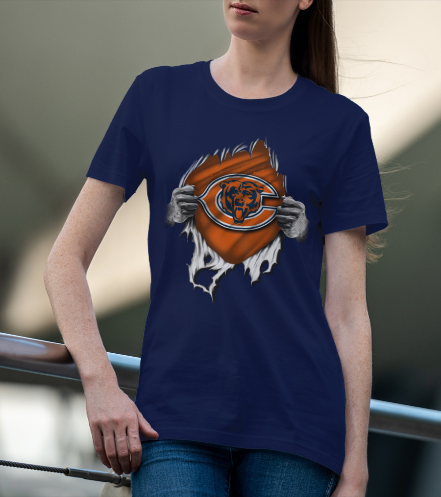 Torn CHICAGO BEARS Logo With Rip Effect Hands T-Shirt