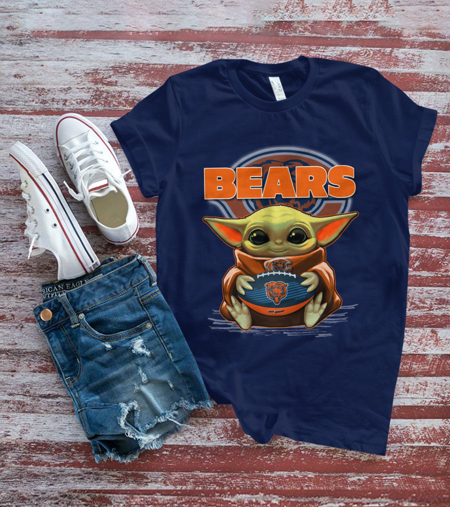 Yoda BEARS Baby Holding Chicago Football T-Shirt