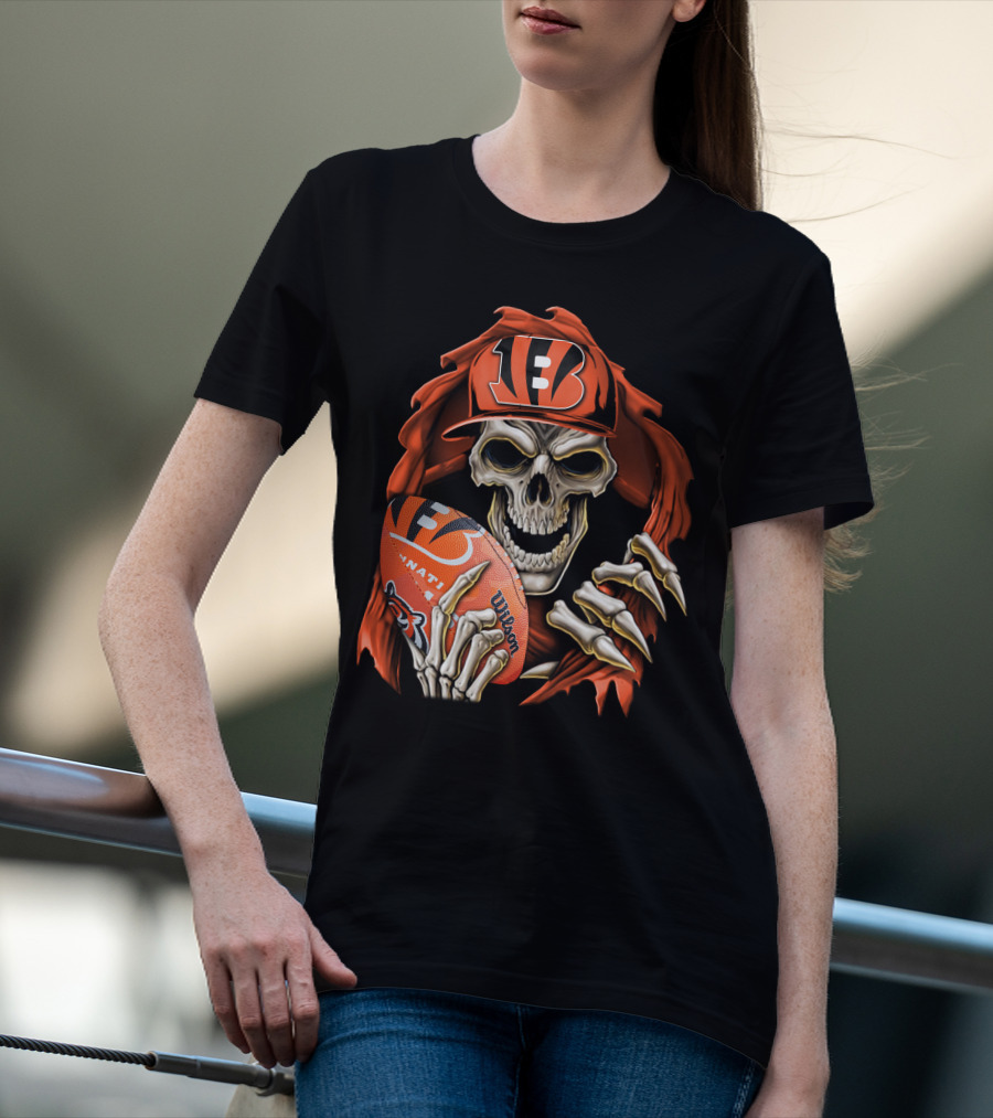 Skullbong Cincinnati Bengals Skeleton Holding Wilson Football With Team Logo In Hat And Cape T-Shirt