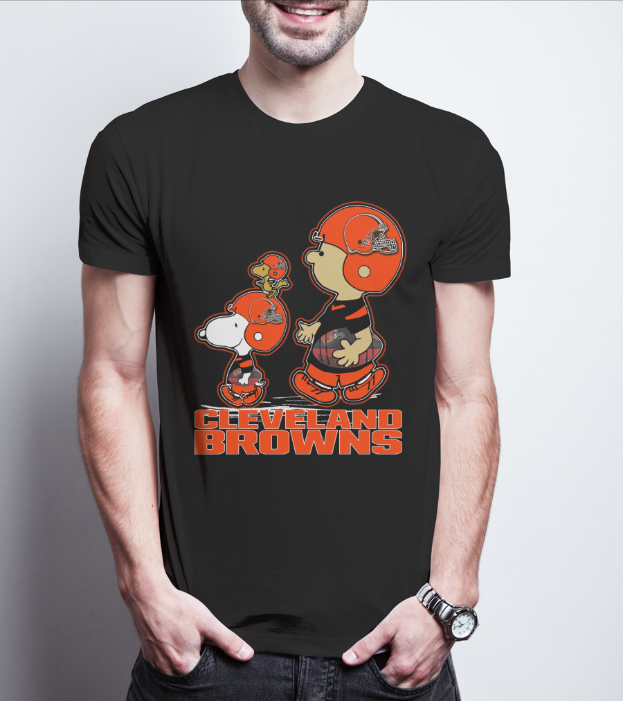 Snpfootball CLEVELAND BROWNS Peanuts Characters Football Helmets T-Shirt