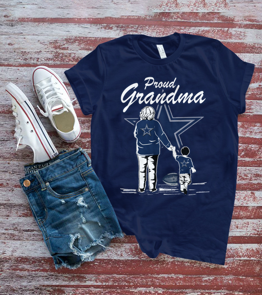 Proud Grandma Dallas Cowboys Star Holding Hands With Child Football T-Shirt