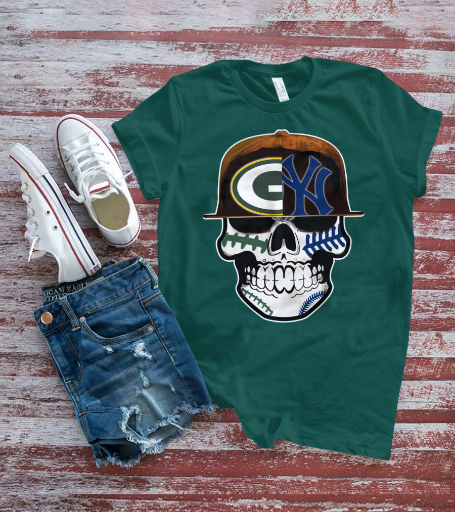 Green Bay Packers New York Yankees Split Skull Cap T-Shirt
