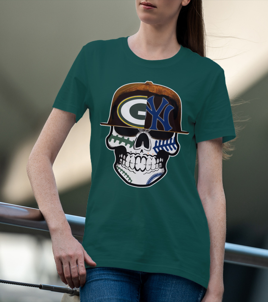 Green Bay Packers New York Yankees Split Skull Cap T-Shirt