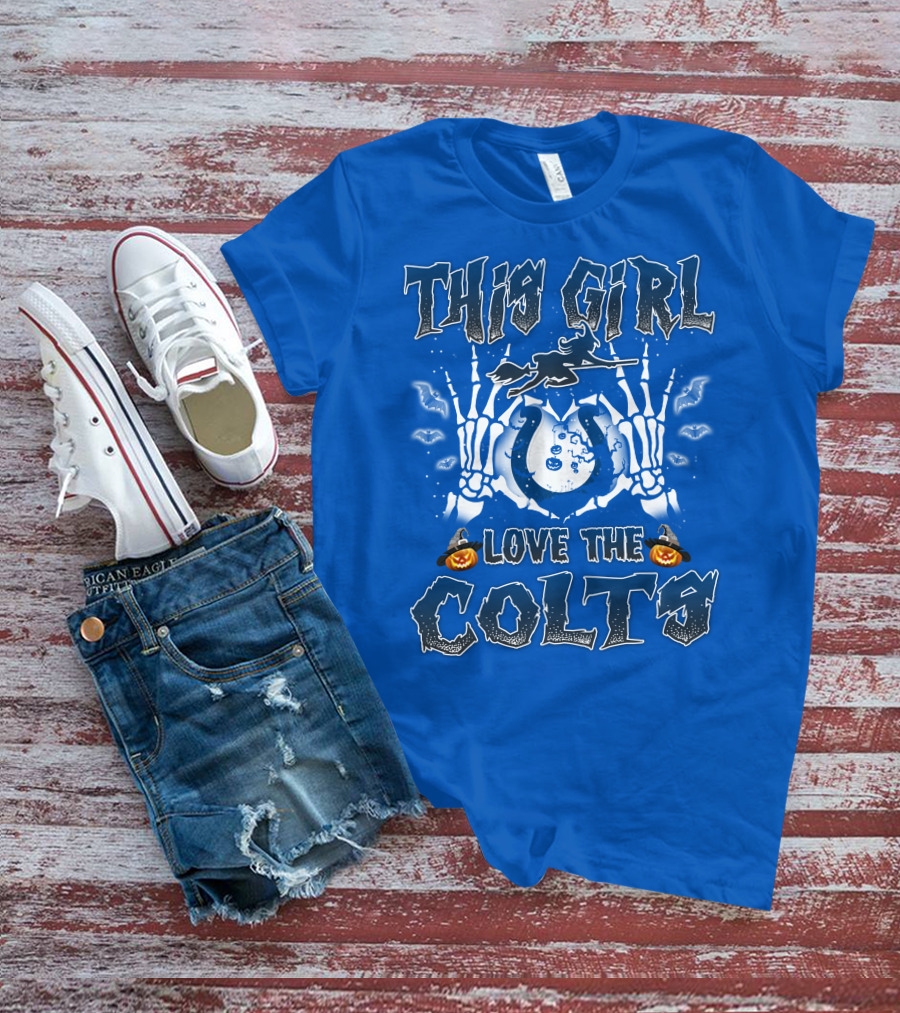 This Girl Love The Colts Halloween Skeleton Hands Pumpkin T-Shirt