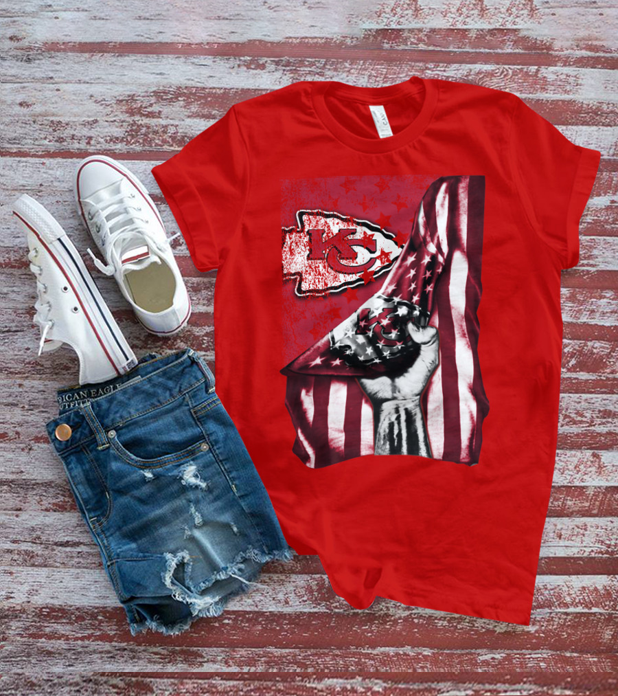 Kansas City Chiefs Arrowhead With American Flag Motif T-Shirt