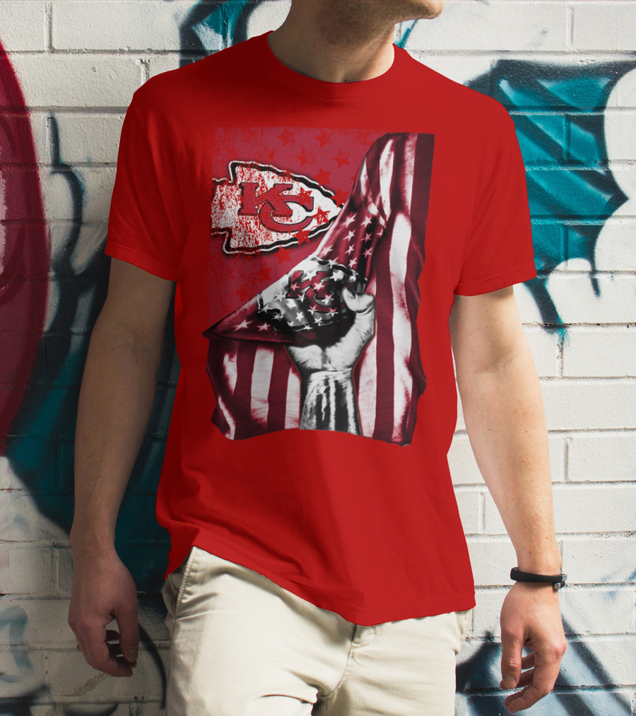 Kansas City Chiefs Arrowhead With American Flag Motif T-Shirt