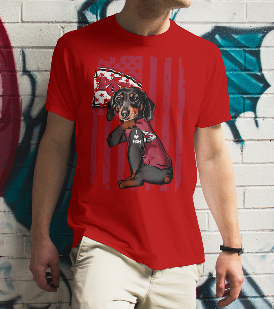 Dachshund I Love Mom Kansas City Chiefs Fan Flag T-Shirt