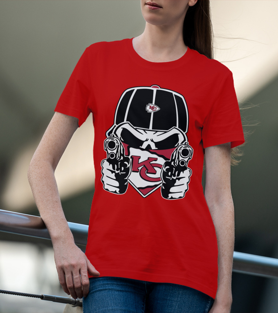 Kansas City Chiefs Bold Skull Logo Showdown T-Shirt