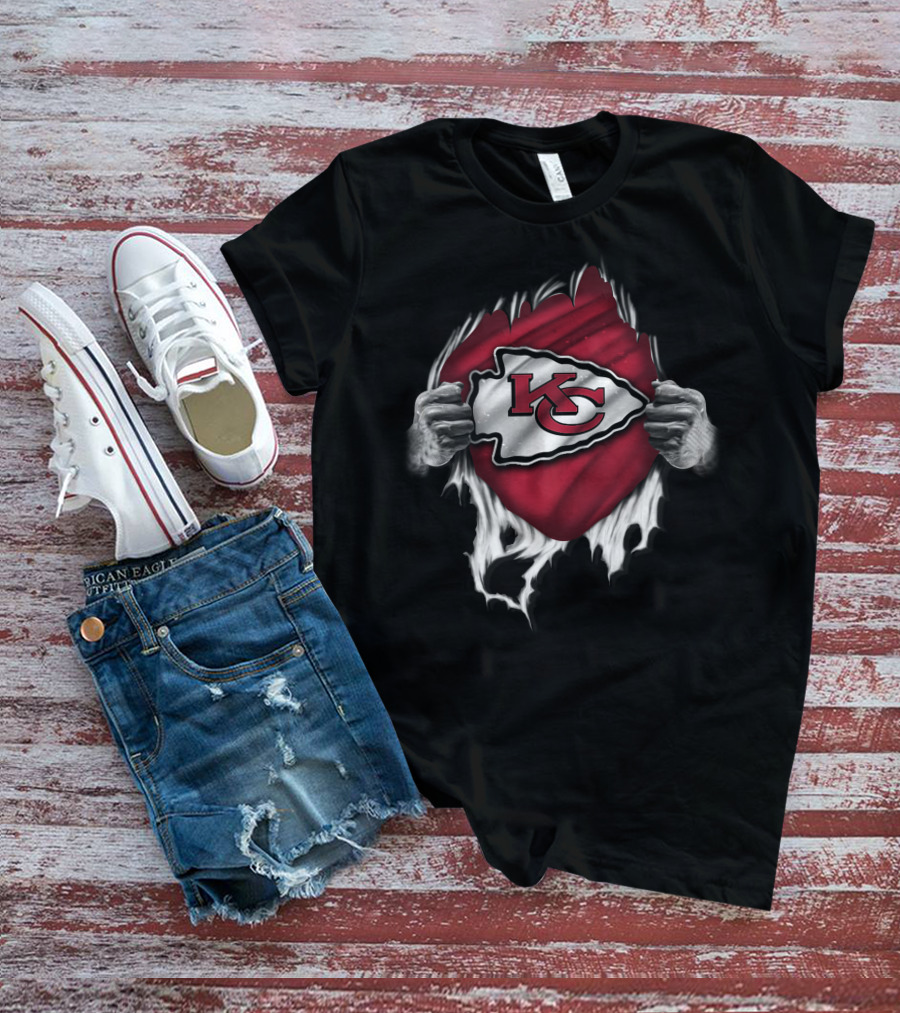 Kansas City Chiefs Logo Torn Open T-Shirt