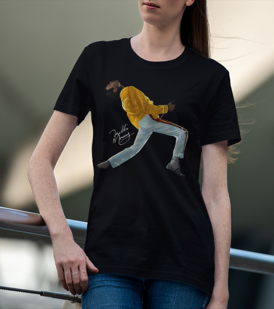 Freddie Mercury Wembley Yellow Jacket Live Pose T-Shirt