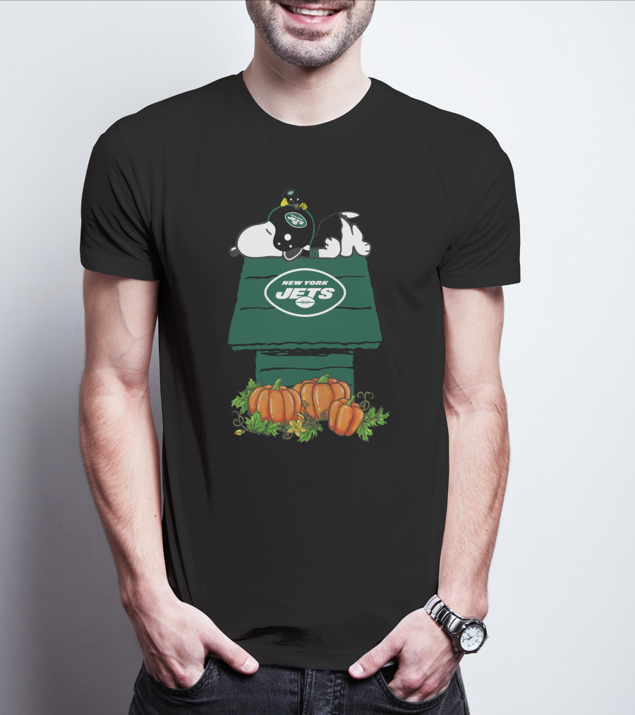 New York Jets Snoopy Resting On Pumpkin Doghouse T-Shirt