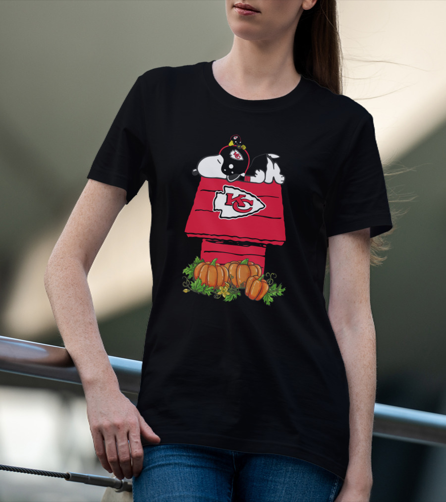 Kansas City Chiefs Snoopy Pumpkin Halloween T-Shirt