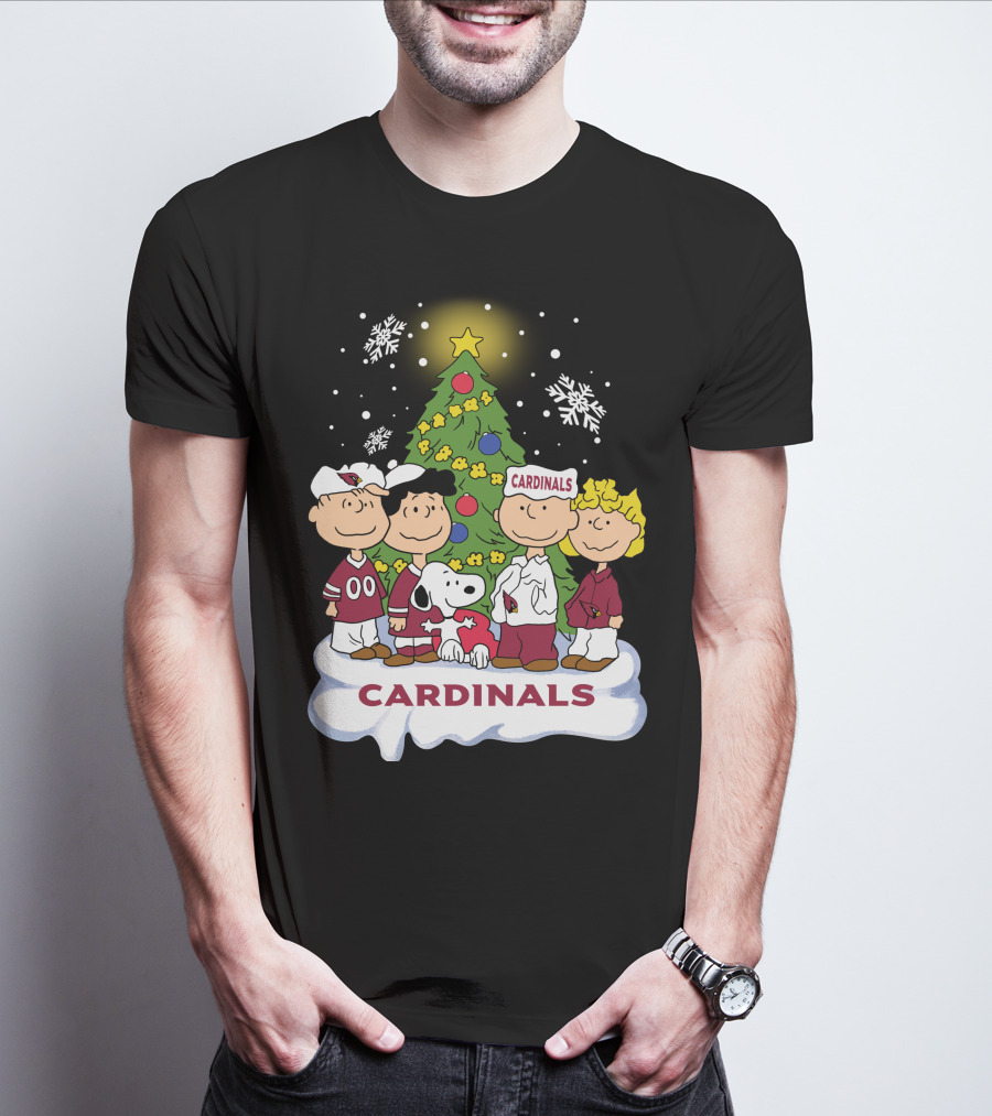 Snoopy Cardinals Christmas Peanuts Gang T-Shirt