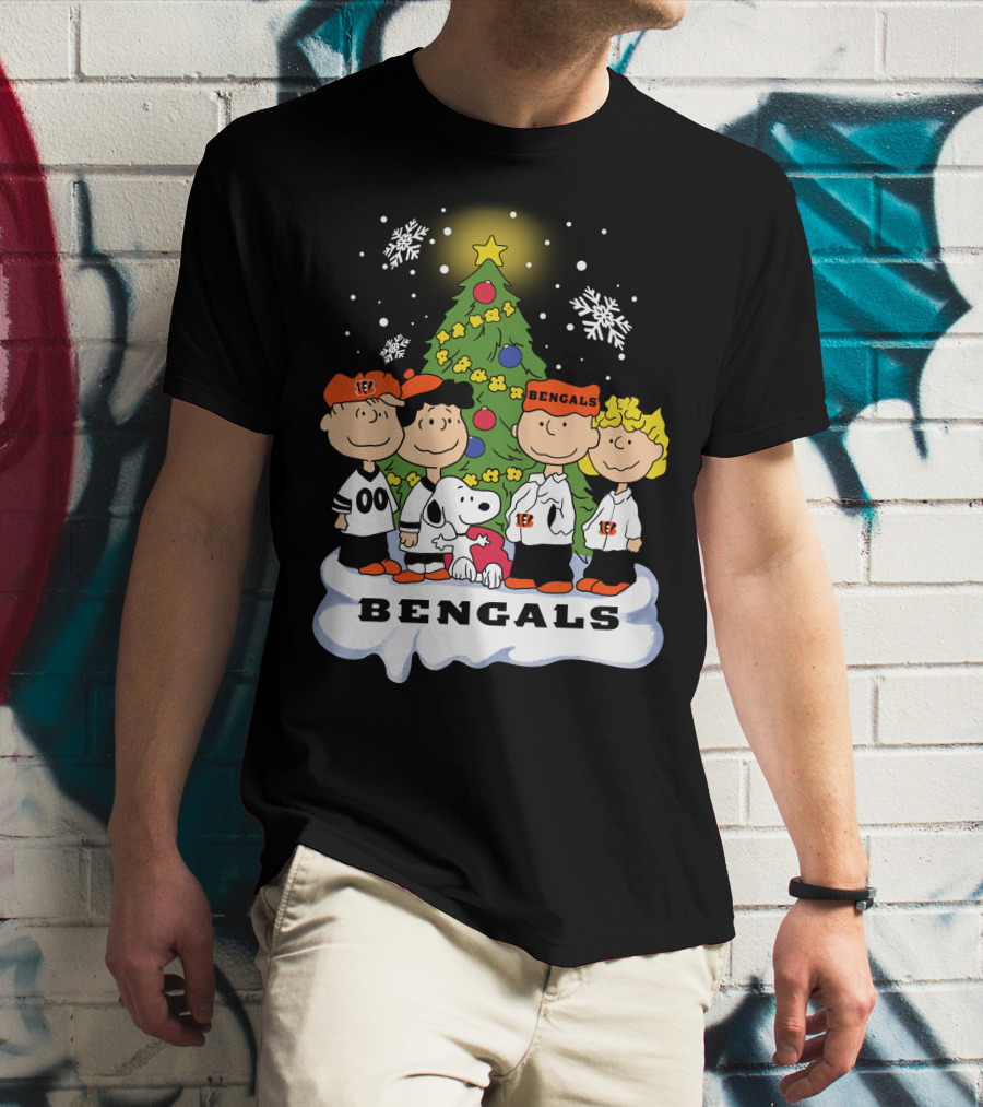Snoopy Bengals Christmas Tree Peanuts Characters T-Shirt