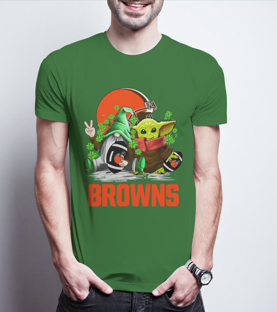 Cleveland Browns Football St. Patrick's Day Gnome And Baby Yoda T-Shirt