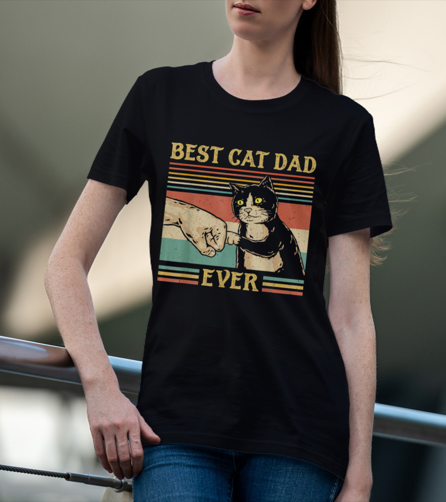 Best Cat Dad Ever Vintage Fist Bump Retro Stripes T-Shirt